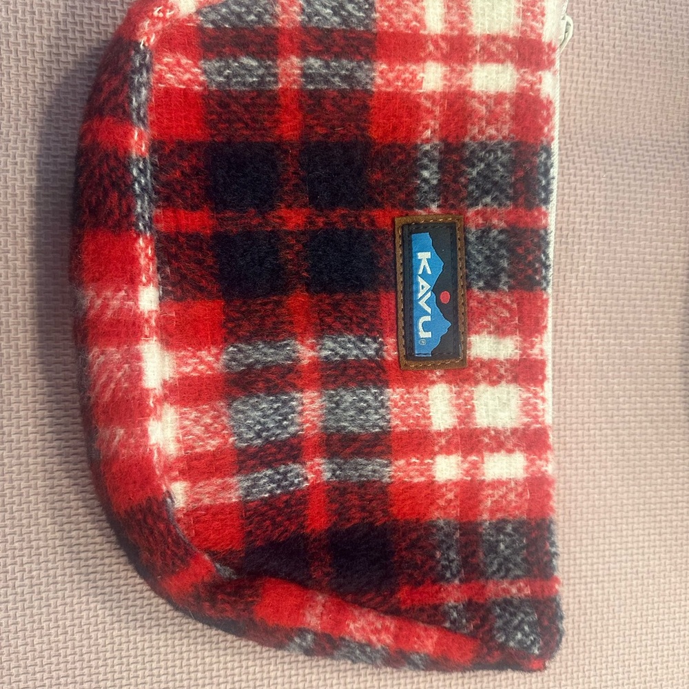 NEW!Kavu Red and Black Plaid zip soft bag. 11x7. New!
